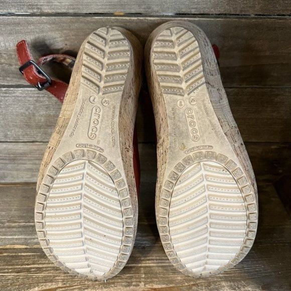 Womens Crocs A-Leigh Red Leather Wedge Heeled Sandals Slingback Size‎ 7 M GUC - Picture 5 of 6